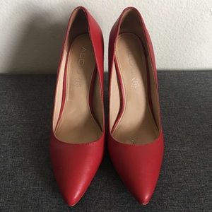Red Pumps